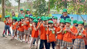 Ảnh trường MN Tam Hưng A đi thăm trang trại vạn an