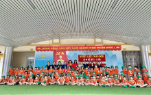 Trường mầm non Tam Hưng A tổ chức cho các bé khối 5 tuổi đi tham quan trường Tiểu học Tam Hưng tháng 5 năm 2024