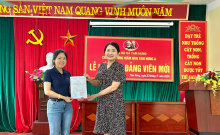 Lễ kết nạp Đảng viên mới tại Chi bộ trường mầm non Tam Hưng A tháng 5 năm 2024