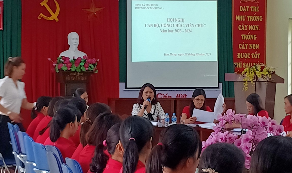 Bài viết về trường MNTam Hưng A tổ chức Hội nghị CB,CC,VC năm học 2023-2024